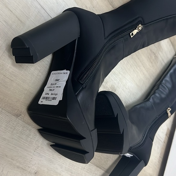 NWT - Love Moschino - knee-high block-heel leather boots - Size 37 (6.5) - Picture 8 of 8